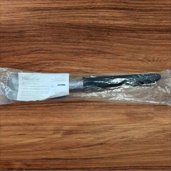 PAMPERED CHEF BARBECUE SLOTTED SPOON #2717 (RETIRED) BRAND NEW IN PLASTIC - Picture 2 of 3